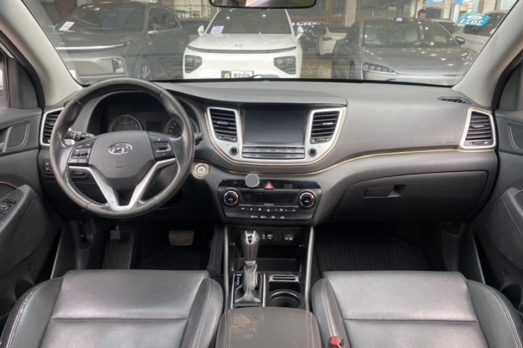 Used Hyundai Tucson 2015 1.6T Dual-Clutch Two-Wheel-Drive Smart Model
