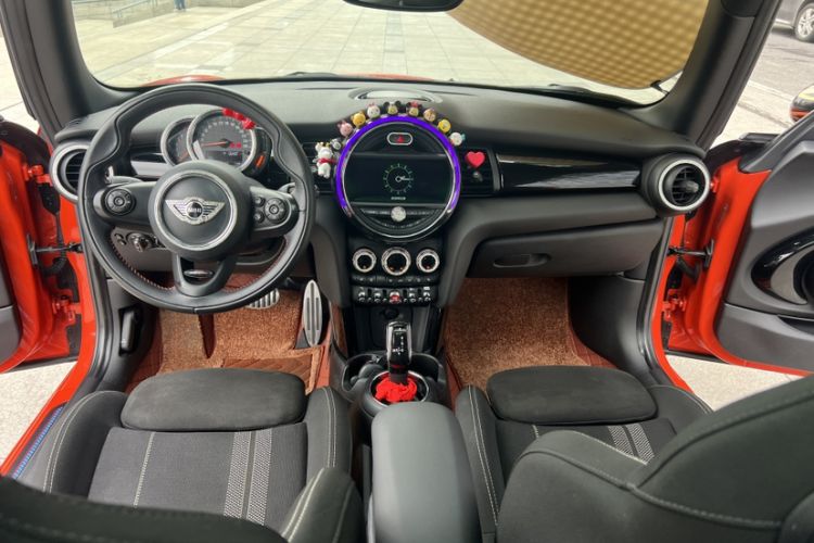 Used MINI MINI 2018 1.5T COOPER Racing Driver