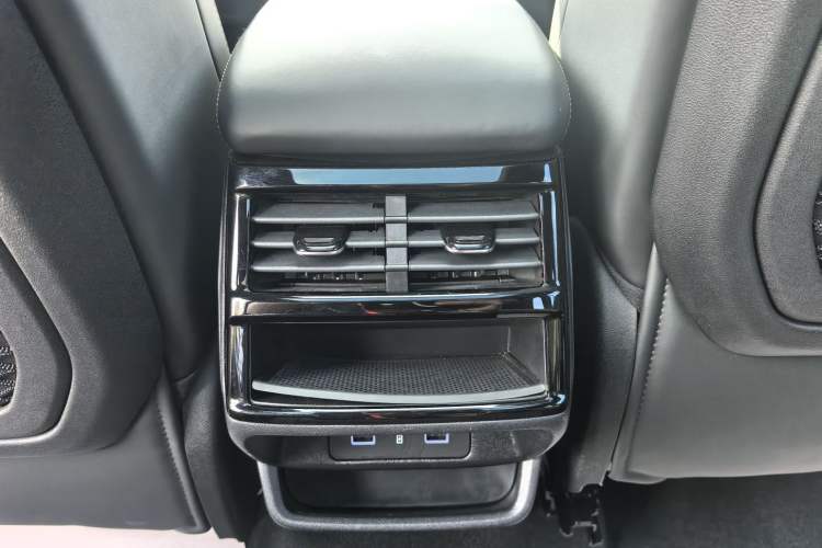 Used Geely Auto Monjaro L 2024 2.0TD High-Power Automatic Two-Wheel Drive Yunqi Version
