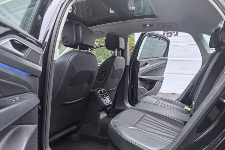 Used Volkswagen Passat 2024 380TSI Dragon Glory Edition
