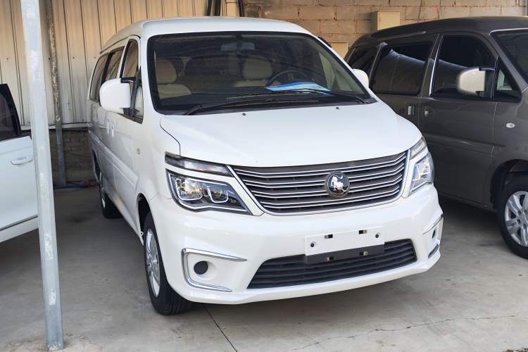 Used FORTHING Lingzhi 2022 M5L 2.0L Utility Model 7 Seats