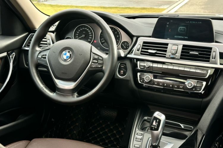 Used BMW 3 Series 2018 320Li Fashion Model
