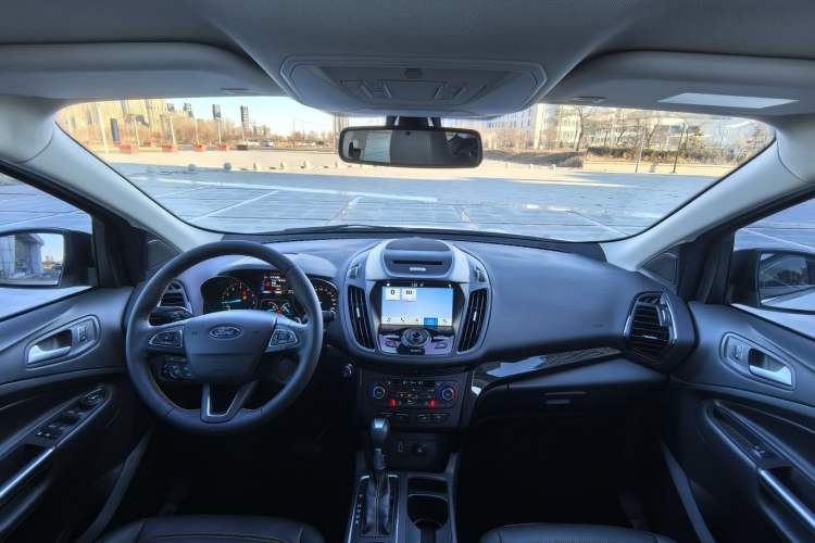 Used Ford Kuga 2017 EcoBoost 245 Four-Wheel-Drive Sport Model
