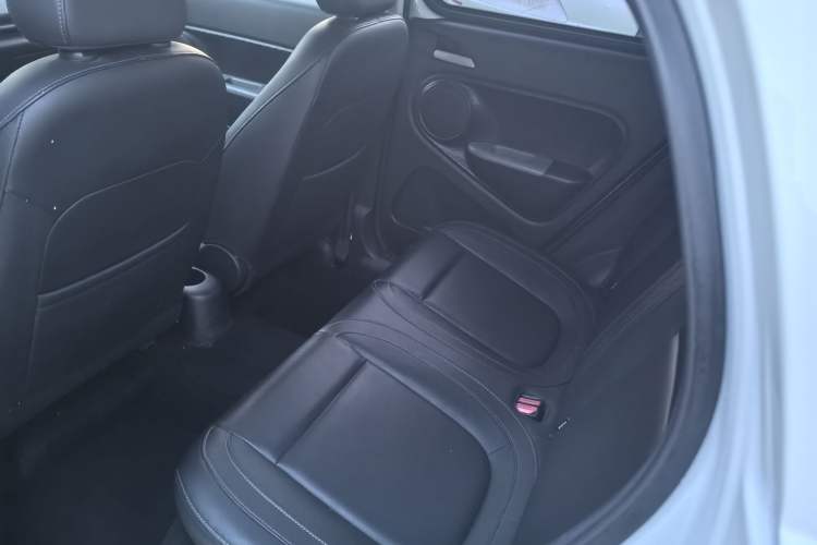 Used ORA Black Cat 2021 351 km Standard Version
