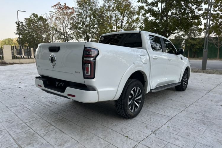 Used Great Wall Poer 2024 2.4T Passenger Version Automatic Diesel 4x4 Comfort Trim
