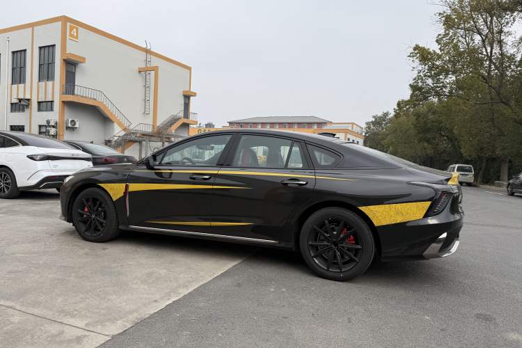 Used Hongqi H6 2025 2.0T ZhiShang Version
