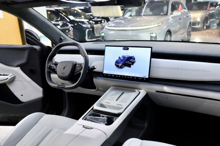 Used VOYAH COURAGE 2024 Long-Range Supercharge Edition