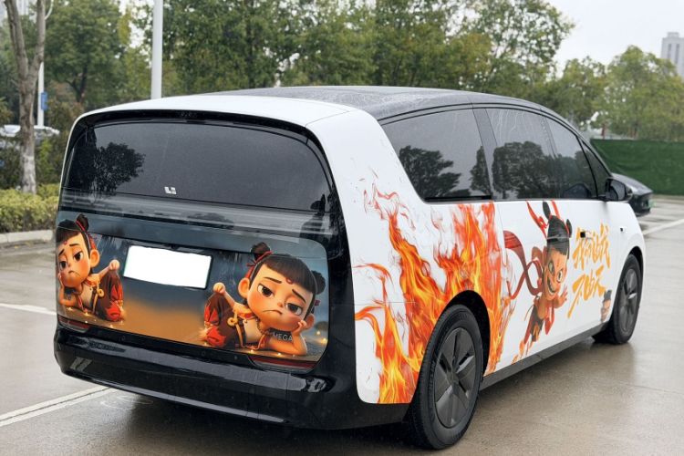 Used Li Auto MEGA 2024 Ultra Model
