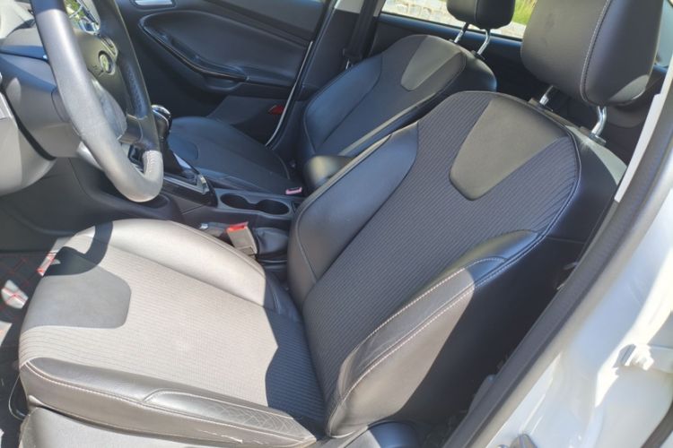 Used Ford Focus 2012 Sedan 1.6L Manual Fashion Edition
