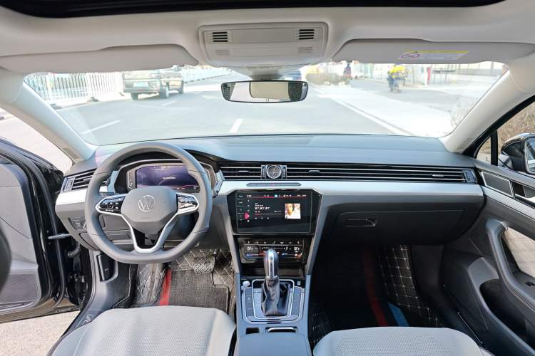 Used Volkswagen Magotan 2025 Revised Version 2 Zhongxiang Edition 330TSI DSG Luxury Trim
