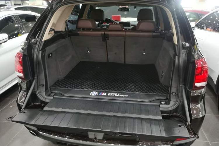 Used BMW X5 2017 xDrive28i
