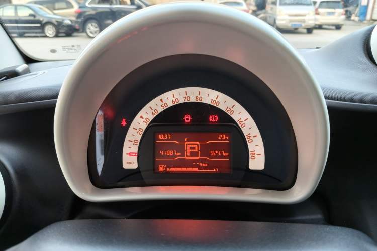 Used  fortwo 2018 1.0L 52kW Hardtop Dynamic Version China V
