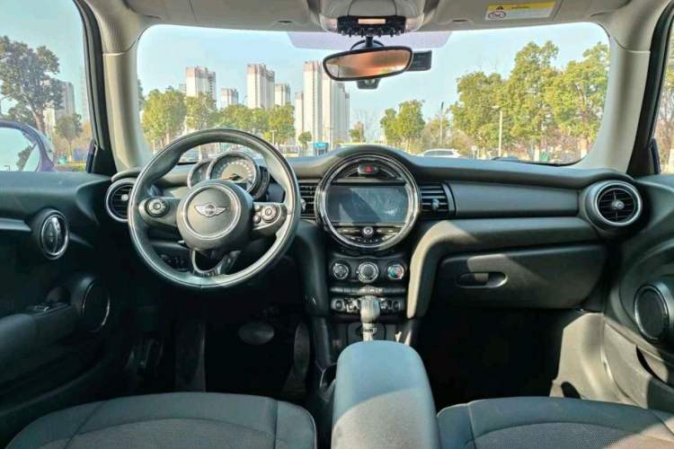 Used  MINI 2016 1.2T ONE Pioneer Edition