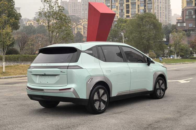 Used AION Y 2023 Younger
