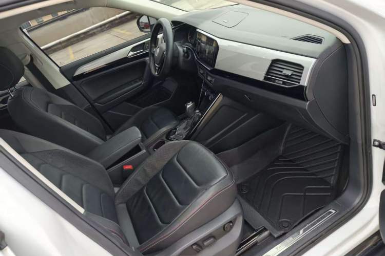 Used Volkswagen Tayron 2019 330TSI Two-Wheel-Drive Luxury Version China V Emission Standard
