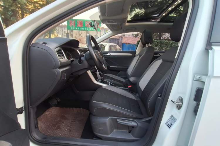 Used Volkswagen T-ROC 2022 280TSI DSG Two-Wheel Drive Elite PLUS
