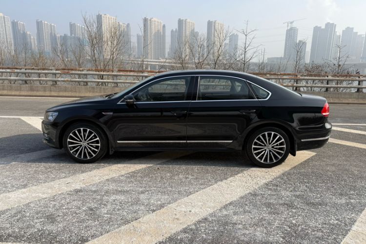 Used Volkswagen Passat 2014 1.8TSI DSG 30th Anniversary Edition