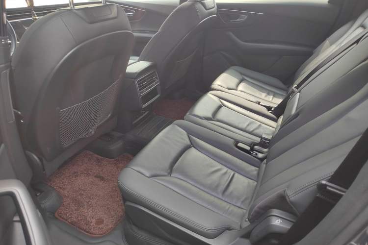 Used Audi Q7 2020 55 TFSI quattro S line sports model
