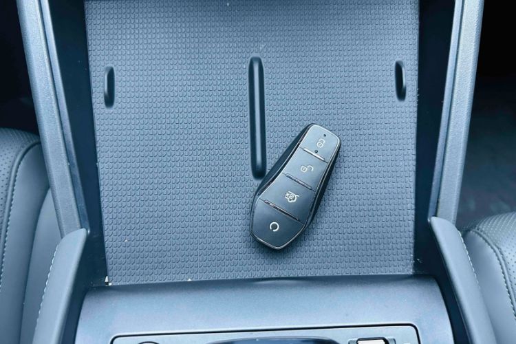 Used BYD Qin L 2024 DM-i 80KM Leading Model
