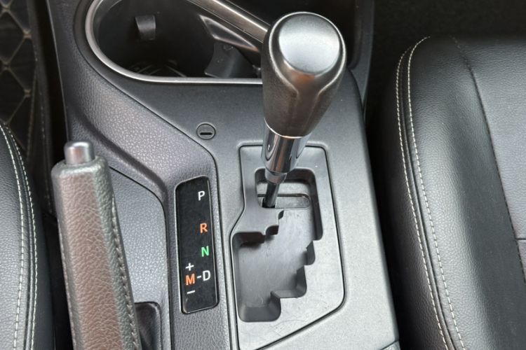 Used Toyota RAV4 2016 2.0L CVT Two-Wheel Drive Fashion Edition China V Standard
