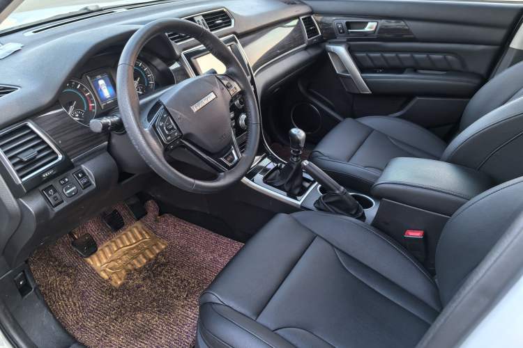 Used Haval H2 2016 Red Label 1.5T Manual Two-Wheel Drive Elite Model
