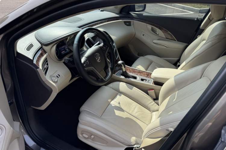 Used Buick LaCrosse 2013 2.4L SIDI Leading Comfort Version
