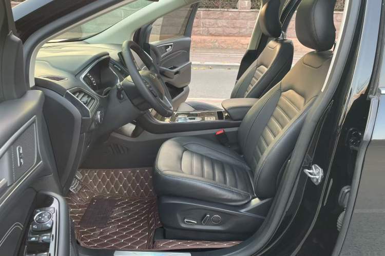 Used Ford Edge 2020 EcoBoost 245 Two-Wheel Drive Titanium 7-Seater
