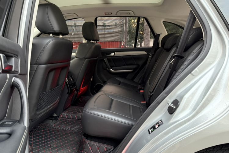 Used Haval H8 2017 2.0T Gasoline 4x4 Smart Enjoyment Version
