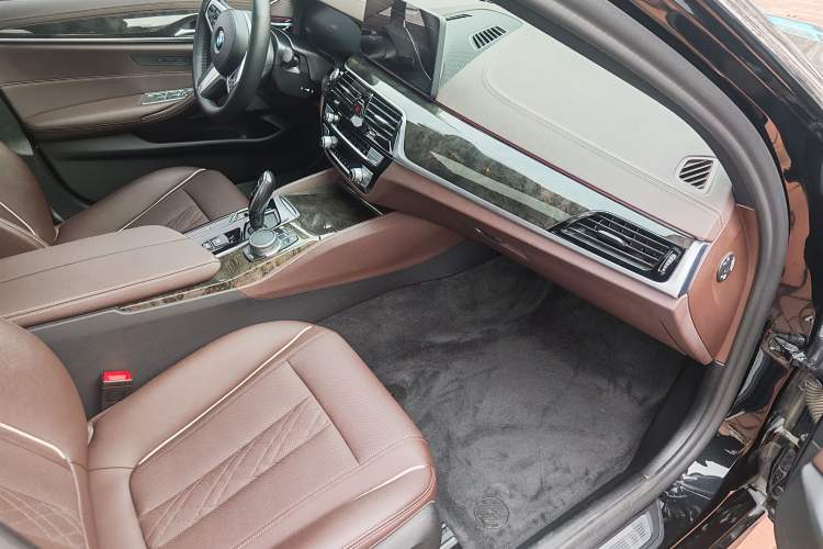 Used BMW 5 Series 2021 525Li M Sport Package
