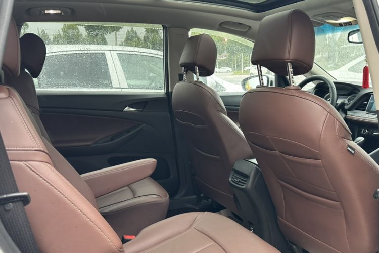 Used Buick GL6 2019 18T 6-Seater Connected Luxury Version China VI Standard
