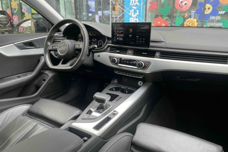 Used Audi A4L 2022 40 TFSI Luxury Dynamic Model
