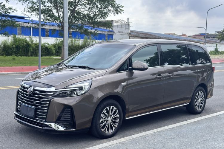 Used Buick GL8 2023 Land Executive Class Comfort Model