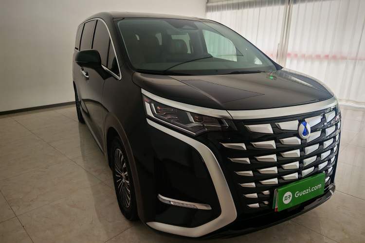 Used Denza D9 2022 DM-i 970 Four-Wheel Drive Prestige Model
