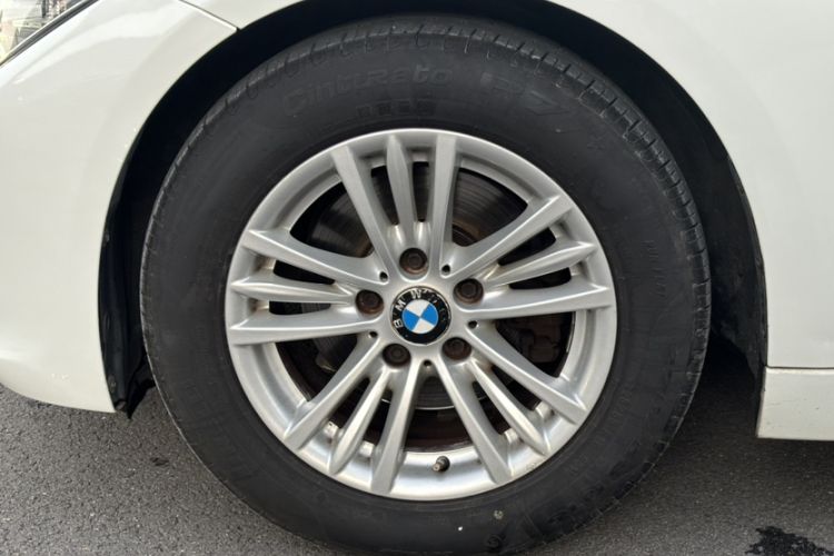 Used BMW 3 Series 2014 320Li Fashion Model
