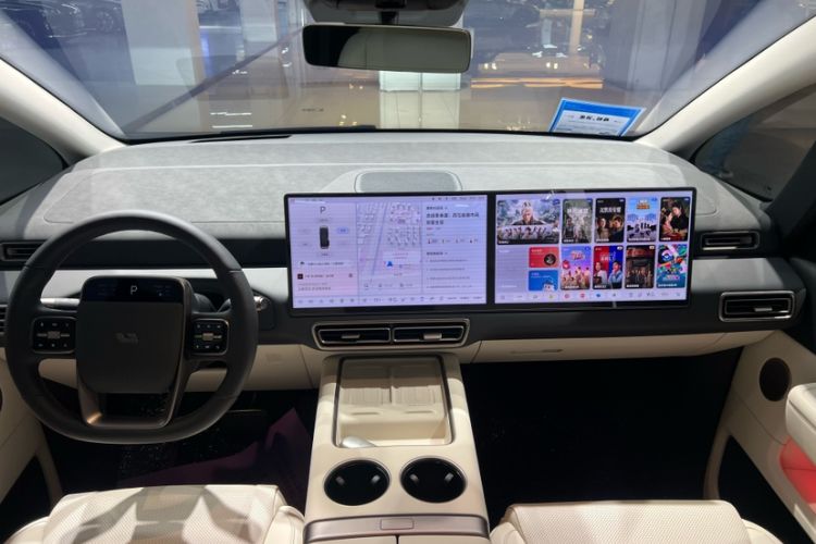 Used Li Auto MEGA 2025 Ultra Smart Refreshed Edition