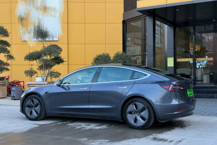 Used Tesla Model 3 2019 Long-Range Rear-Wheel-Drive Version
