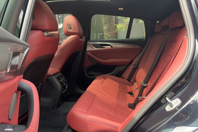 Used BMW X4 2021 xDrive 25i M Sport Night Edition package
