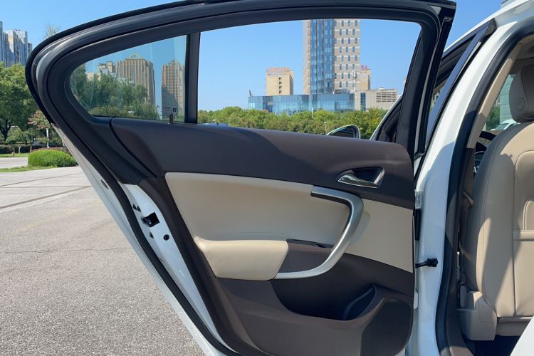 Used Buick Regal 2014 2.0L Leading Fashion Edition
