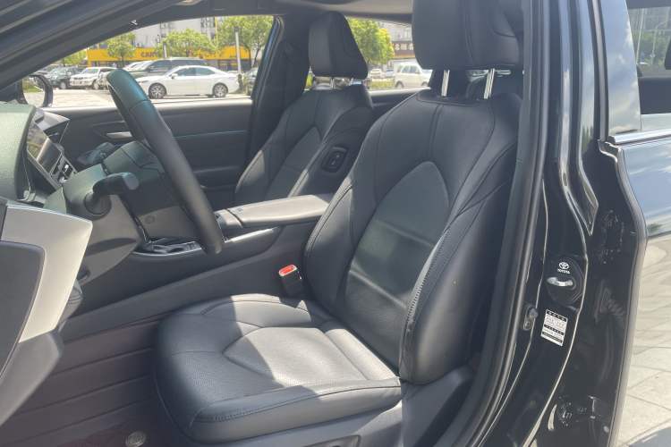 Used Toyota Avalon 2023 Dual-Engine 2.5L Luxury Edition
