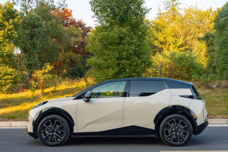 Used Zeekr X 2025 Four-Seater Rear-Drive Cube Version
