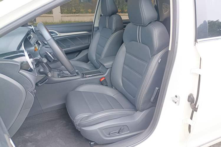 Used MG 6 2017 20T Automatic Luxury Smart Connect Version China V Standard
