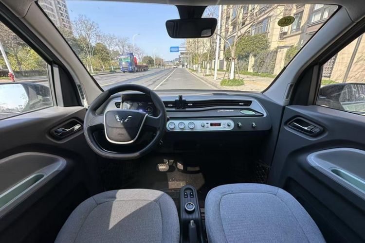 Used Wuling Hongguang MINIEV 2021 Macaron Premium Model – Lithium-NMC
