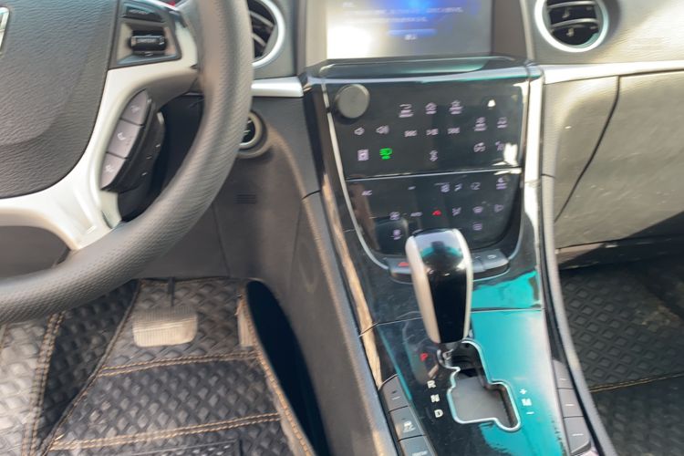 Used Luxgen Great 7 SUV 2014 2.2T Two-Wheel-Drive Smart Version