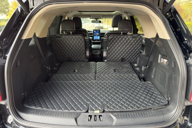 Used Ford Explorer 2020 EcoBoost 285 4x4 Titanium Edition 6 Seats
