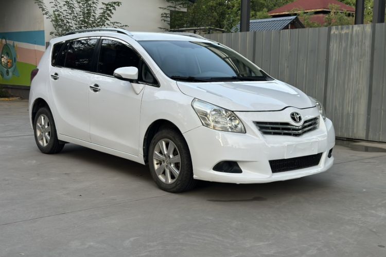 Used Toyota Verso 2014 Starlight 180E CVT Elite Edition
