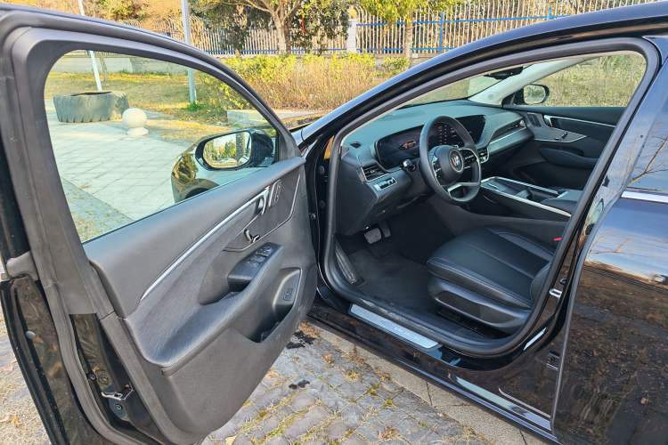 Used Buick LaCrosse 2025 28T Platinum Edition
