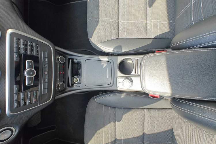 Used Mercedes-Benz A-Class 2015 A 200 Fashion Model
