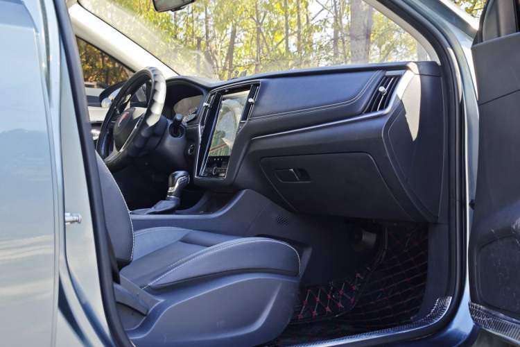 Used Roewe i6 2018 20T Automatic Internet ZhiZun Edition