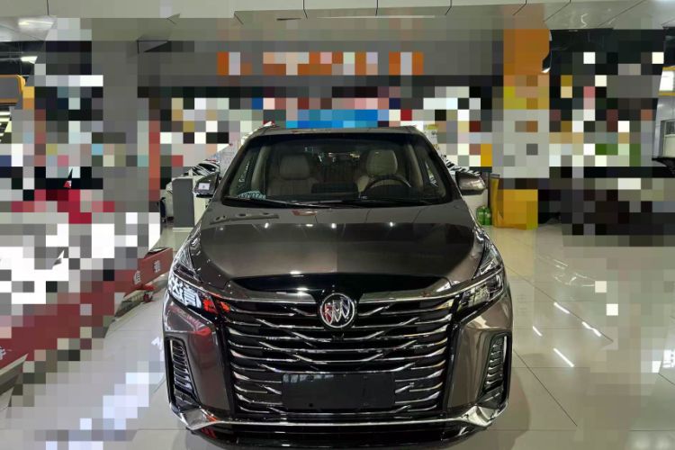 Used Buick GL8 2023 Facelifted Land Cruiser Executive Luxury Version
