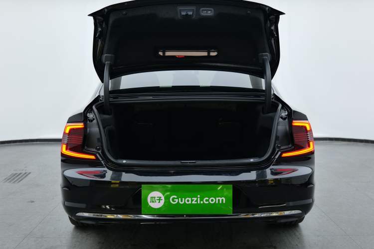 Used Volvo S90 2023 B5 Luxury Smart Edition